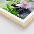 Plakat w ramie 50x70 - Spa pełne kwiatów i relaksu - spa, kwiat - rama drewno