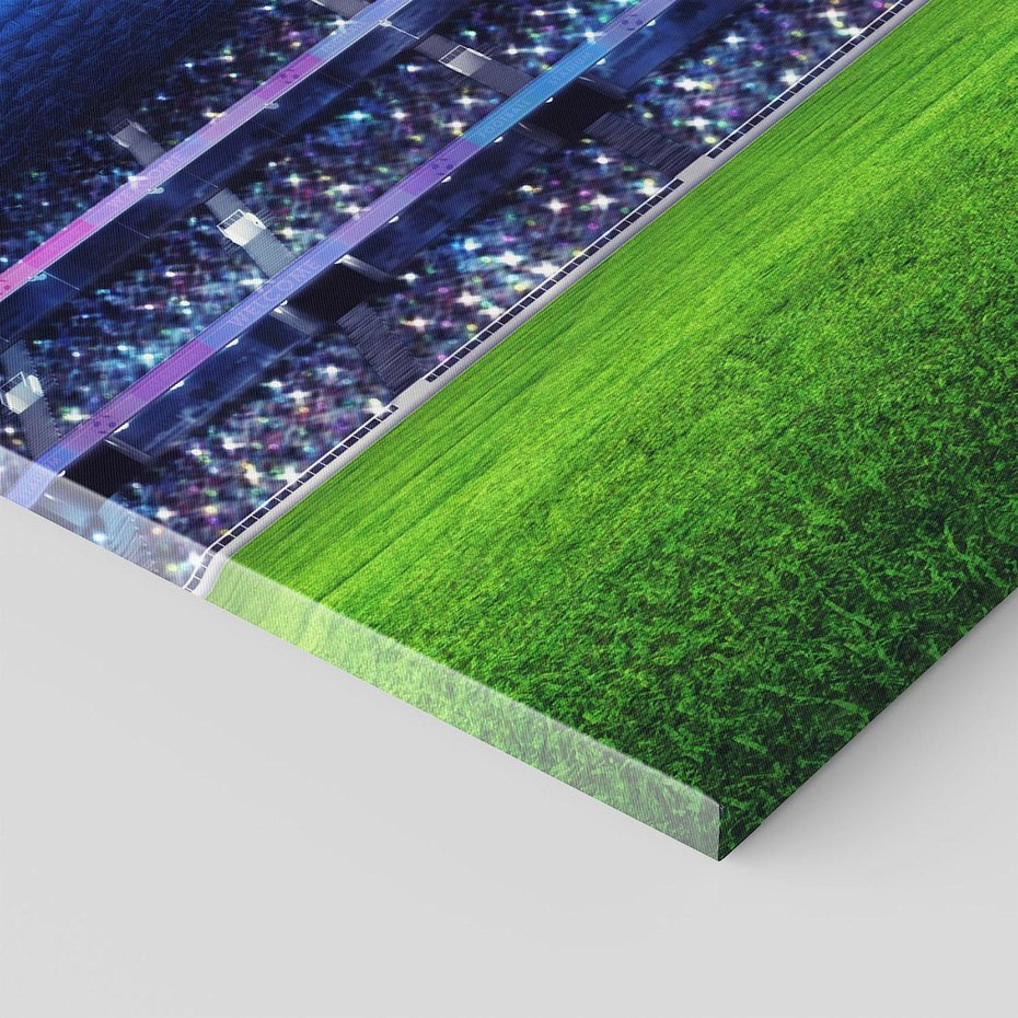 Obraz na płótnie 70x100 - Energia na stadionie - piłka, nożna