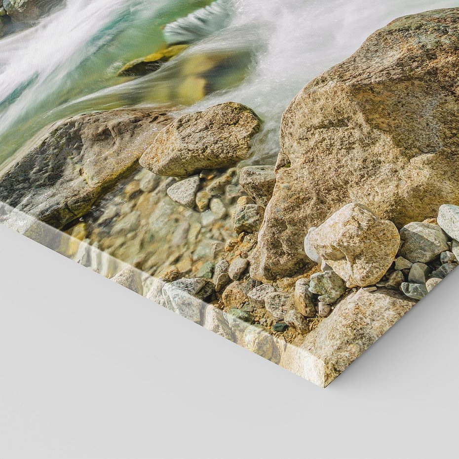 Obraz na płótnie 50x70 - Górski strumyk w harmonii - strumyk, górski