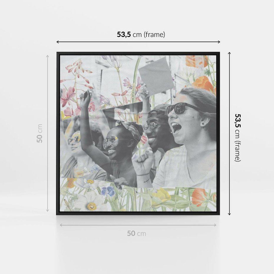 Obraz w ramie 50x50 - Księga zaklętych marzeń - kolaż, czarnobiałe zdjęcie wesołych młodych ludzi - rama czarna