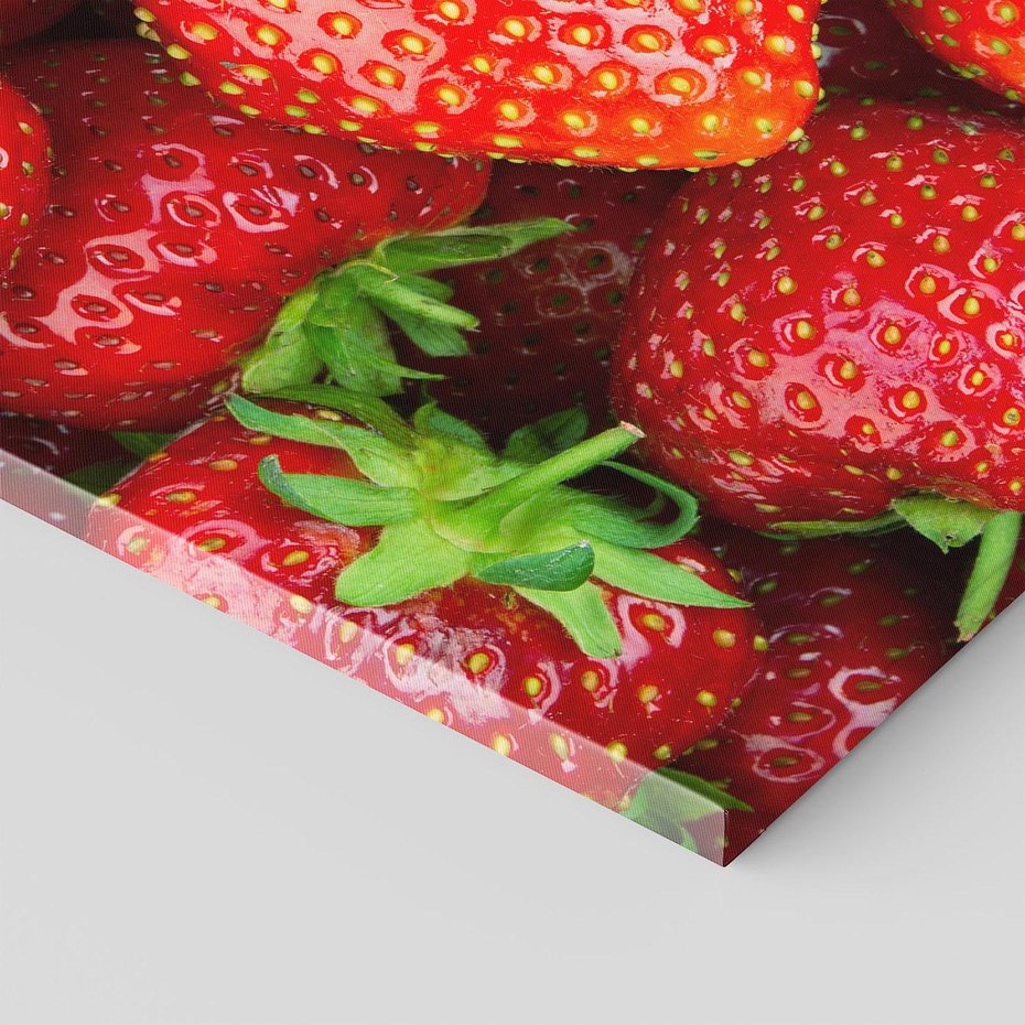 Obraz na płótnie 70x100 - Słodkie kuszenie - truskawki, owoce