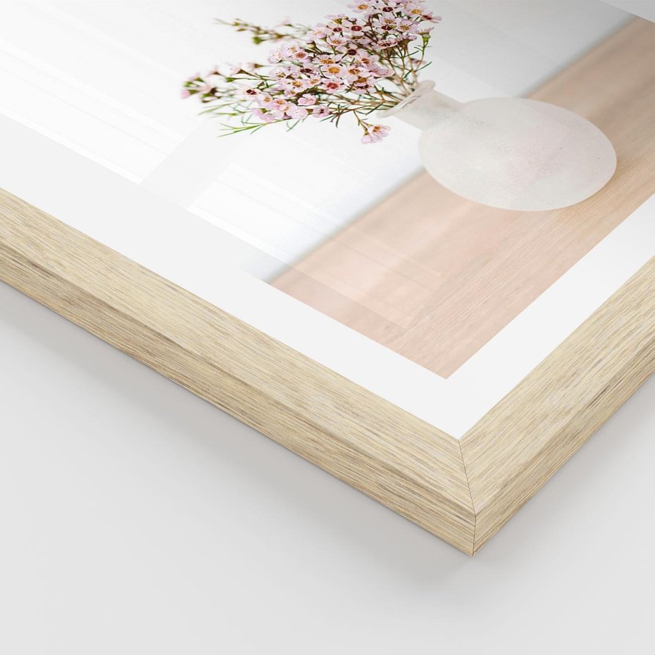 Plakat w ramie 40x50 - Kwiaty w Minimalistycznym Wazonie - kwiaty, wazon - rama drewno