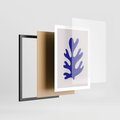 Plakat w ramie 50x70 - Przenikająca Struktura - boho plakat, niebieski liść w intensywnym kolorze - rama czarna