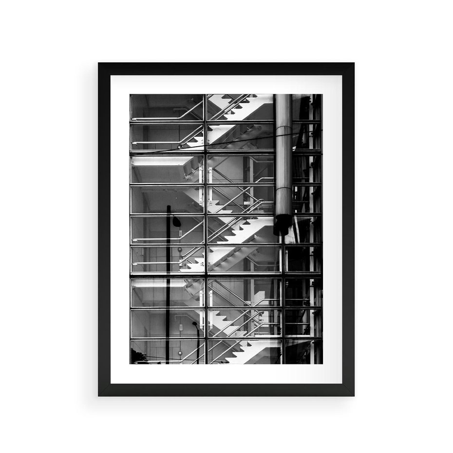 Plakat w ramie 30x40 - Schody do architektonicznej przestrzeni - schody, architektura - rama czarna