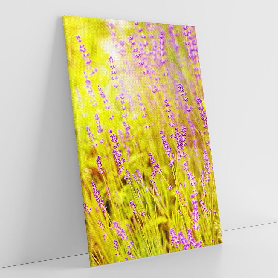 Obraz na płótnie 80x120 - Delikatność natury - lawenda, kwiaty