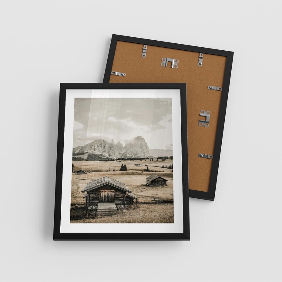 Plakat w ramie 40x50 - Klasyczny Urok Górskich Domków - domki, w górach - rama czarna