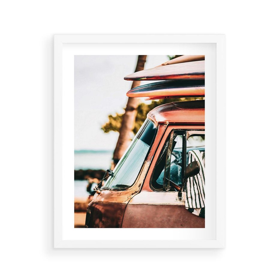 Plakat w ramie 40x50 - Surfingowa Wolność - samochód, stary van - rama biała