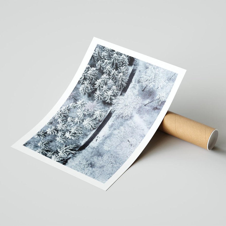 Plakat bez ramy 21x30 - Ujęcie Zimowej Szosy - zima, śnieg