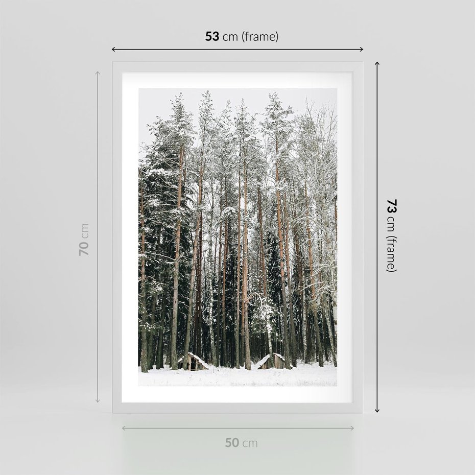 Plakat w ramie 50x70 - Sypiący Śnieg - las w zimie, drzewa pod śniegiem - rama biała