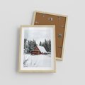 Plakat w ramie 30x40 - Ujęcie zimy w Górach - domek w górach w zimie, śnieg - rama drewno