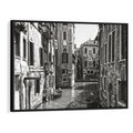 Obraz w ramie 70x50 - Weneckie Kanały - czarno białe zdjęcie, wenecja - rama czarna