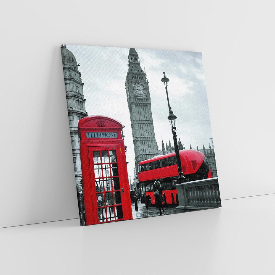 Obraz na płótnie 60x60 - Uliczka z charakterystyczną budką w Londynie - Londyn, budka