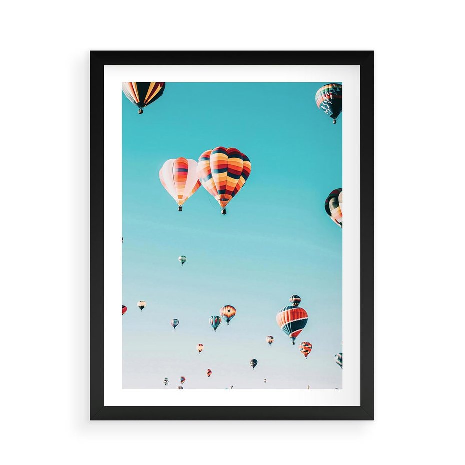 Plakat w ramie 50x70 - Balonowa Ekscytacja - balony latają w powietrzu, wyścigi balonów - rama czarna