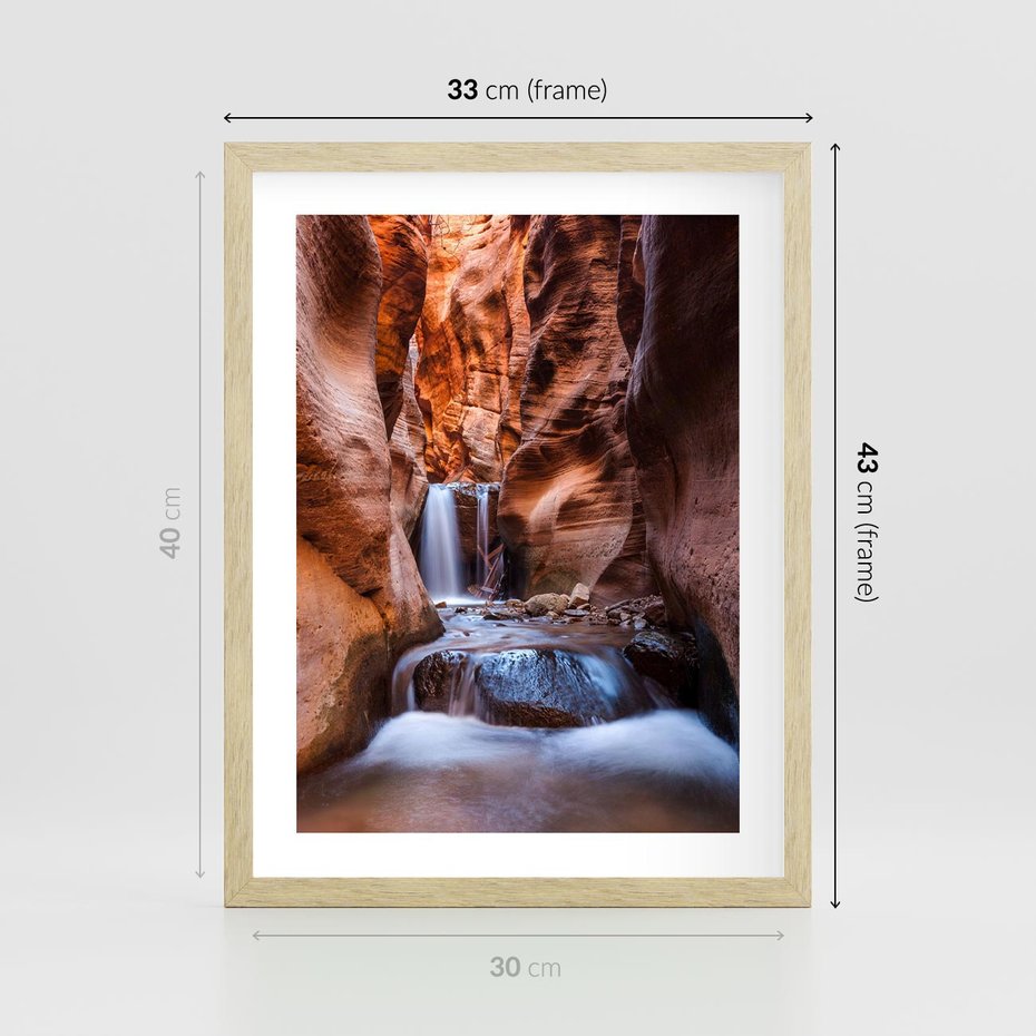 Plakat w ramie 30x40 - Tajemniczy świat jaskini i wodospadu - jaskinia, wodospad - rama drewno