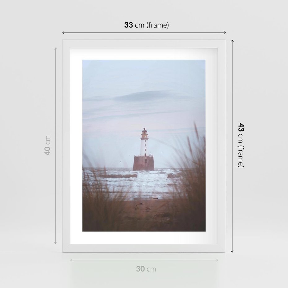 Plakat w ramie 30x40 - Magiczna Aura - latarnia, mgła - rama biała