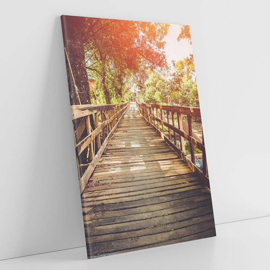 Obraz na płótnie 80x120 - Optyczne wrażenie na drewnianym moście - most, drewniany