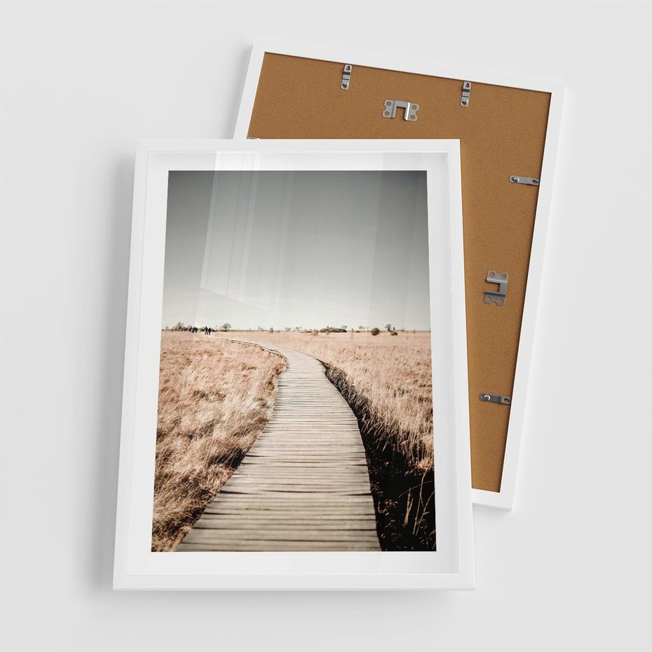 Plakat w ramie 50x70 - Spacer Ścieżką w Suchych Trawach - ścieżka wśród suchych traw - rama biała