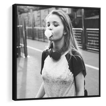 Obraz w ramie 50x50 - Letnia Młodość - nowoczesna fotografia, czarno biała - rama czarna