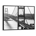 Obraz w ramie 70x50 - Ikona Miasta - most Nowy Jork, czarno biała fotografia - rama czarna