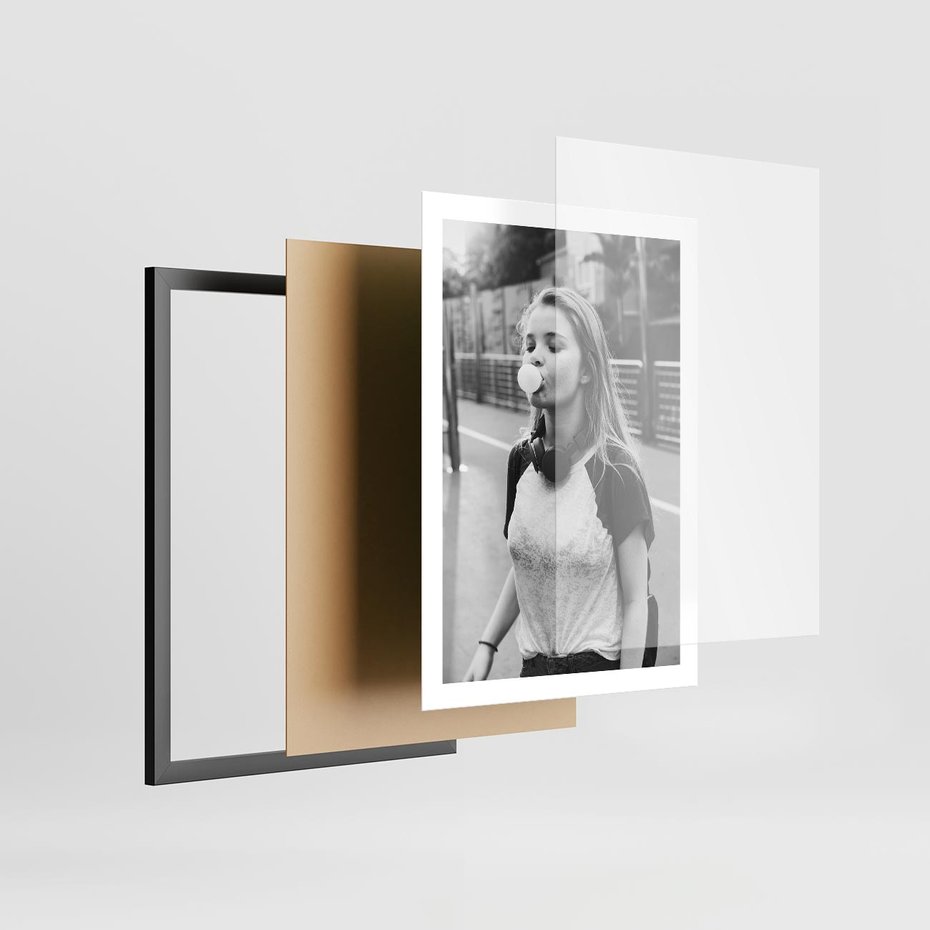 Plakat w ramie 50x70 - Letnia Młodość - nowoczesna fotografia, czarno biała - rama czarna