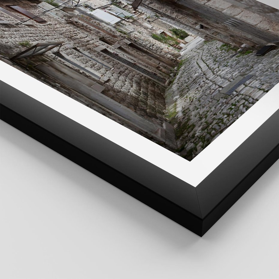 Plakat w ramie 40x50 - Malownicza uliczka we Włoszech - uliczka, Włoch - rama czarna