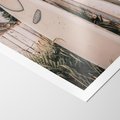 Plakat bez ramy 30x40 - Deski Surfingowe czekają na Fale - deski surfingowe, stoją pod płotem