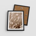 Plakat w ramie 40x50 - Abstrakcyjna Kompozycja: Cień na Ścianie - cień na ścianie, beżowe kolory - rama czarna