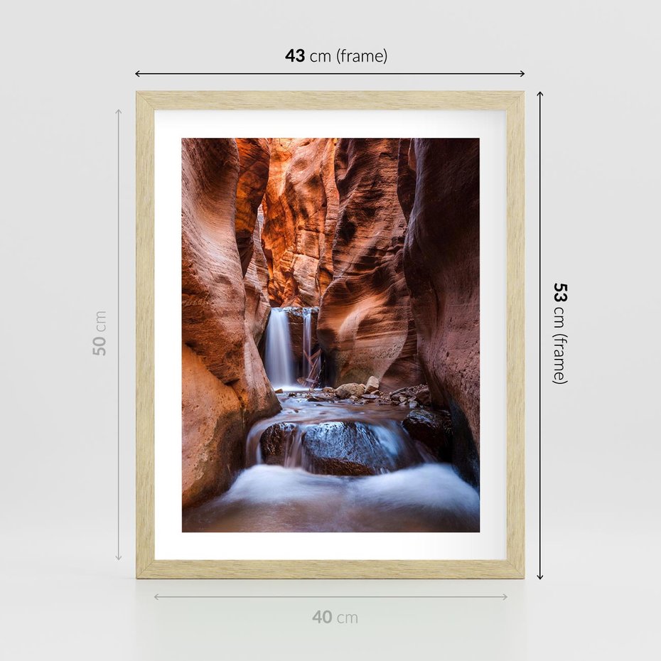 Plakat w ramie 40x50 - Tajemniczy świat jaskini i wodospadu - jaskinia, wodospad - rama drewno