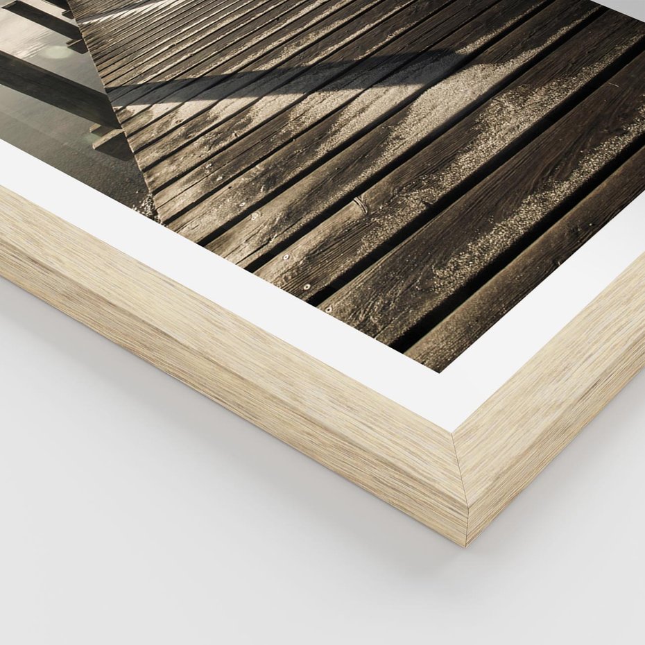 Plakat w ramie 50x70 - Pomost nad jeziorem - pomost, jezioro - rama drewno