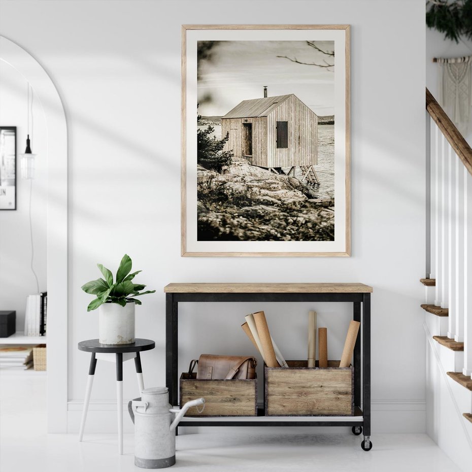 Plakat w ramie 30x40 - Nostalgiczna Oaza - rustykalny domek, domek nad jeziorem - rama drewno