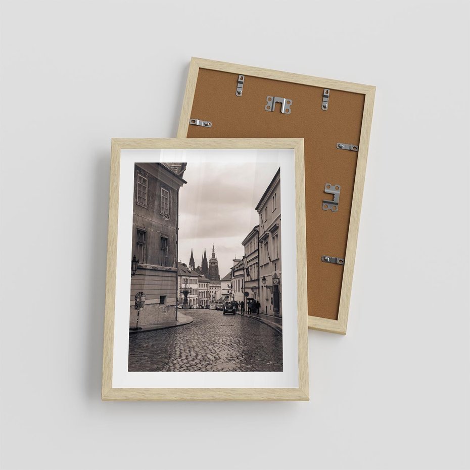 Plakat w ramie 30x40 - Przygoda Na Horyzoncie - uliczka, perspektywa - rama drewno