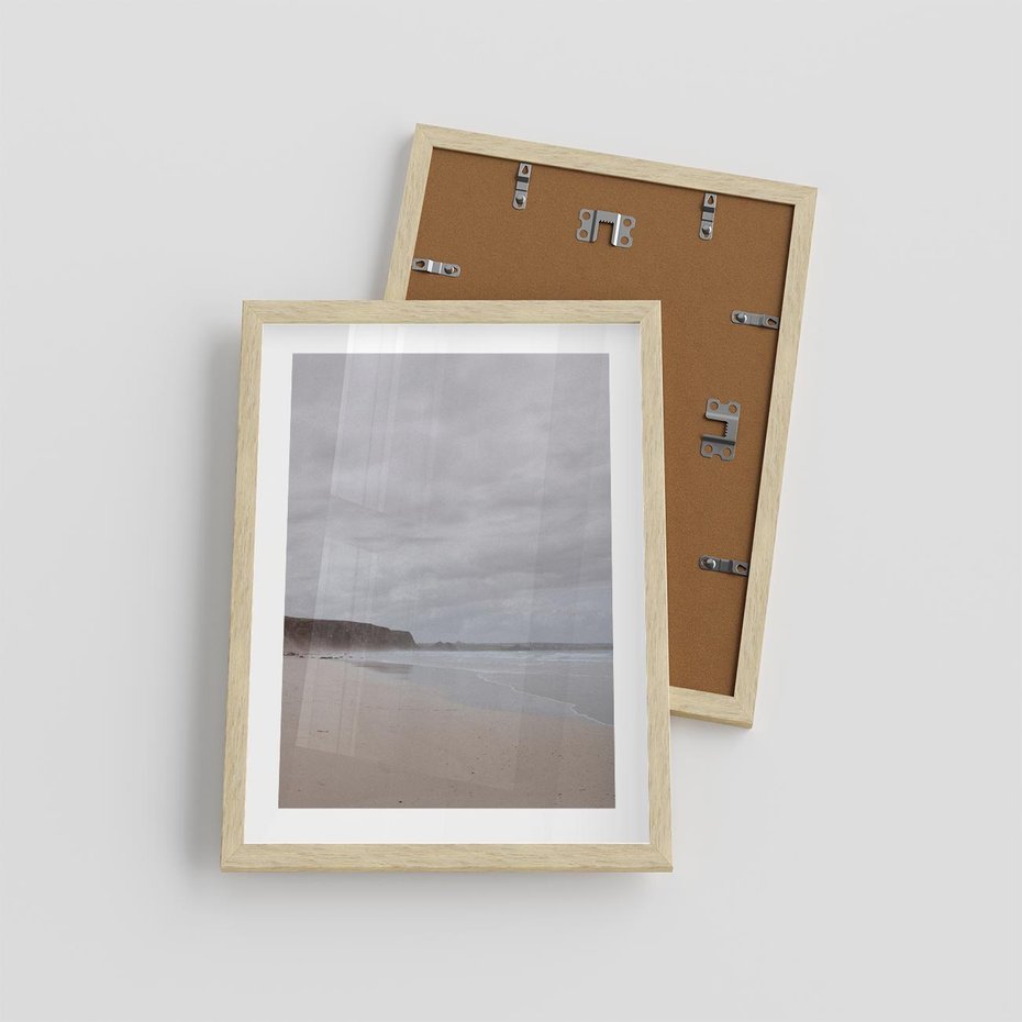 Plakat w ramie 30x40 - Mglista plaża - plaża, mgła - rama drewno