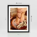 Plakat w ramie 40x50 - Relaksujące Spa i Perfekcyjny Manicure - spa, paznokcie - rama czarna