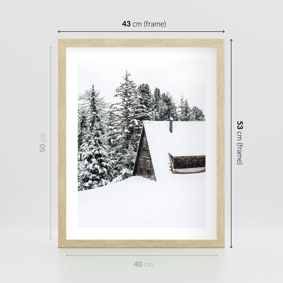 Plakat w ramie 40x50 - Zimowy Urok - śnieg, domek w górach - rama drewno