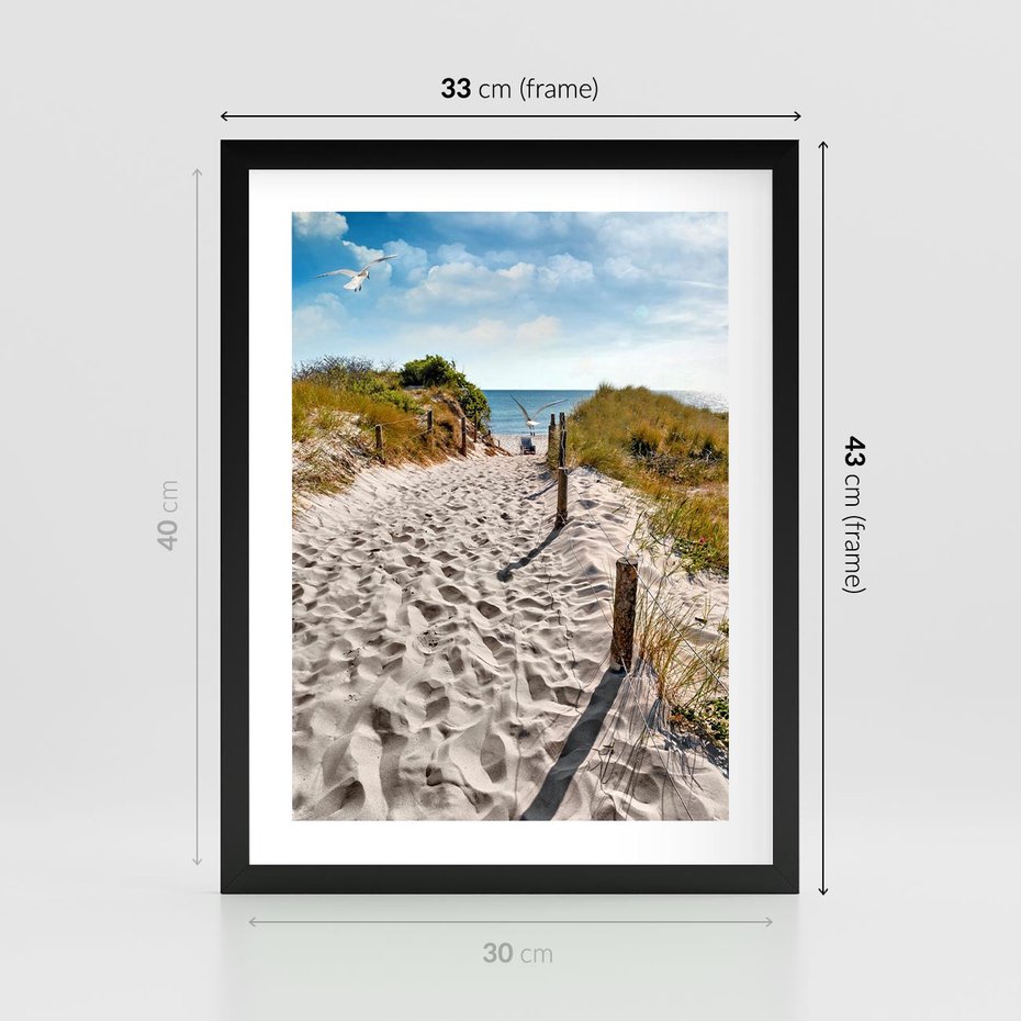 Plakat w ramie 30x40 - Mewy nad Morzem - plaża, mewy - rama czarna