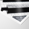 Plakat bez ramy 30x40 - Nowoczesna Surowość: Wieżowiec na Czarno-Białej Grafice - architektura, wieżowiec