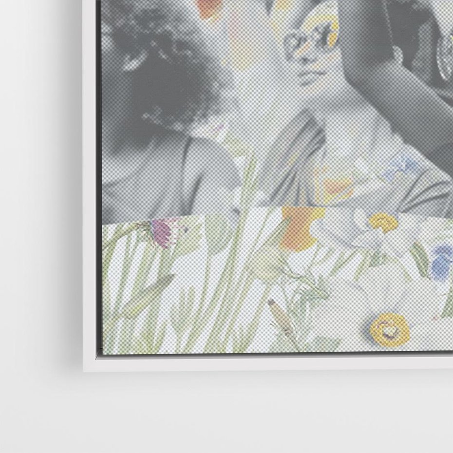 Obraz w ramie 100x70 - Księga zaklętych marzeń - kolaż, czarnobiałe zdjęcie wesołych młodych ludzi - rama biała