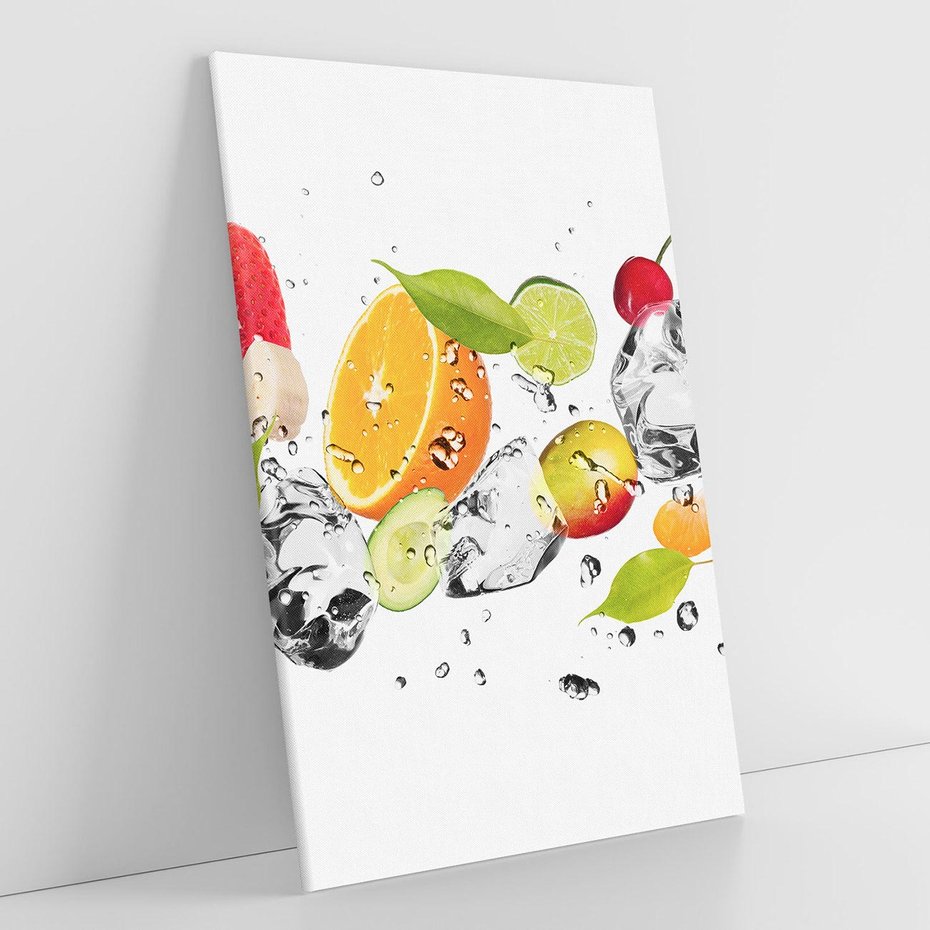 Obraz na płótnie 80x120 - Świeżość letnich owoców - woda, owoce