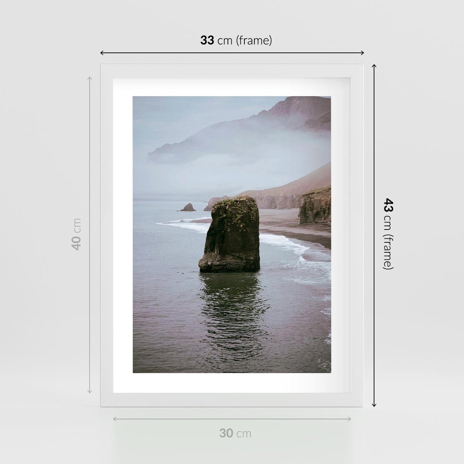 Plakat w ramie 30x40 - Północna Dzikość: Skaliste Klify nad Morzem - skały, klify - rama biała