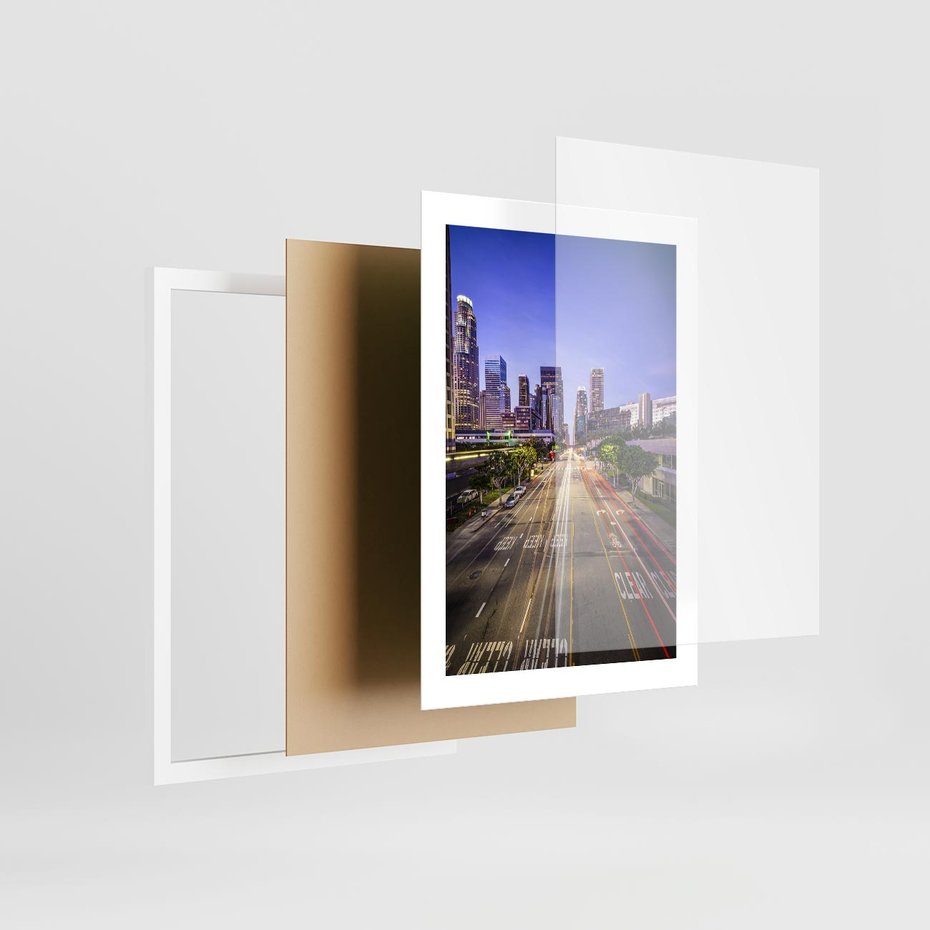 Plakat w ramie 30x40 - Światło nocnej ulicy - miasto, nocą - rama biała