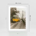 Plakat w ramie 30x40 - Tramwaj w Lizbonie - Lizbona, tramwaj - rama biała