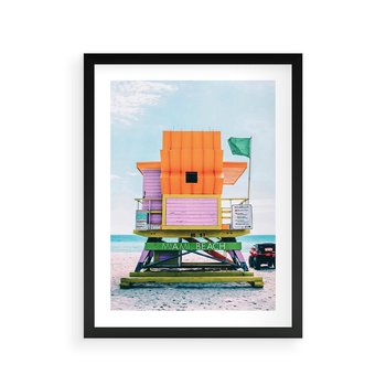 Plakat w ramie 50x70 - Plaża Miami w Słoneczny Dzień - domek ratownika, kolorowy - rama czarna