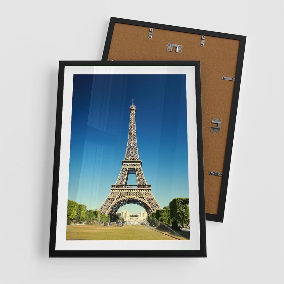 Plakat w ramie 50x70 - Ikoniczny symbol miasta - wieża, Eiffla - rama czarna