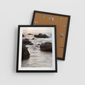 Plakat w ramie 40x50 - Dramatyczna Sceneria: Morze i Skały nad Brzegiem - fale, morze - rama czarna