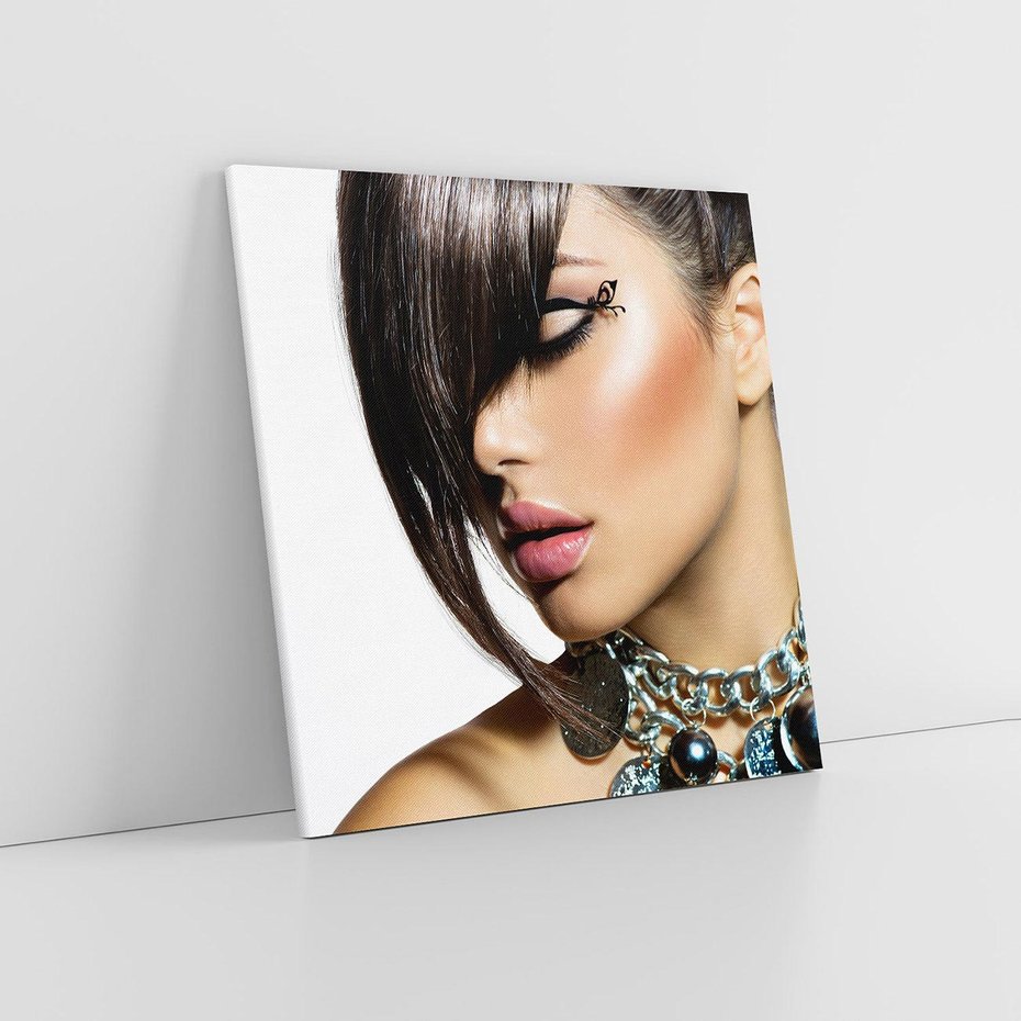 Obraz na płótnie 40x40 - Kobieca Fryzura w Ruchu - fryzura, kobieta