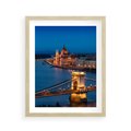 Plakat w ramie 40x50 - Mostowe miasto nocą - miasto, most - rama drewno
