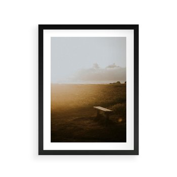 Plakat w ramie 30x40 - Mglisty zachód słońca na ławeczce - mgła, zachód - rama czarna