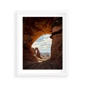 Plakat w ramie 40x50 - Magia pustynnego kanionu - pustynia, kanion - rama biała