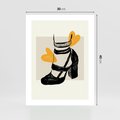 Plakat bez ramy 30x40 - Elegancja w Szkicu: Stopa w Bucie na Obcasie - grafika, czarny szkic