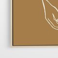 Obraz w ramie 80x120 - Splecione Dłonie - szkic, minimalizm - rama drewno